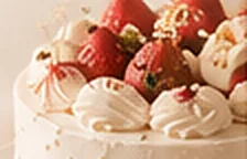 Bánh kem dâu tây trang trí theo yêu cầu