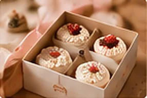 Hộp bánh quà tặng